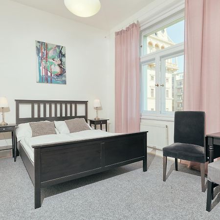 Hostel Mikoláše Alše Praga Esterno foto