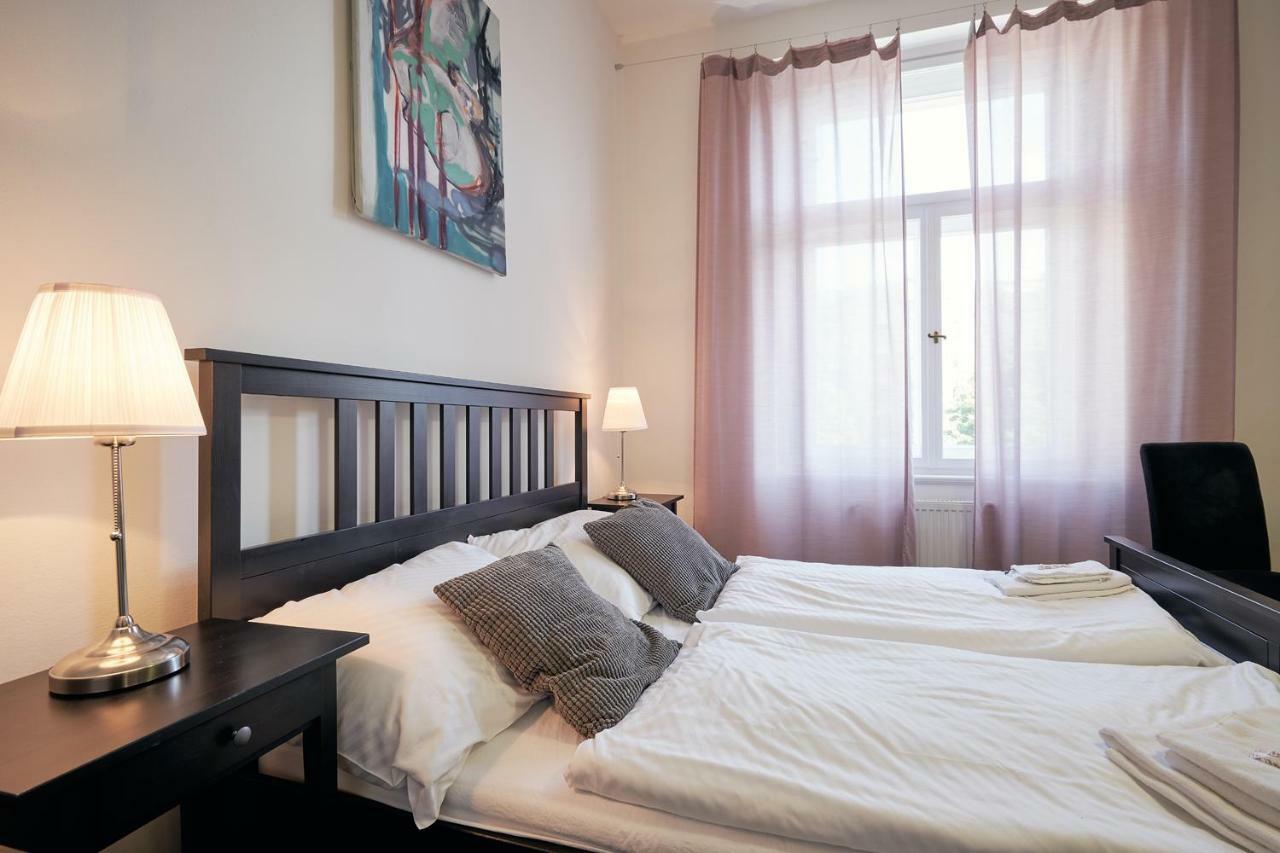 Hostel Mikoláše Alše Praga Esterno foto