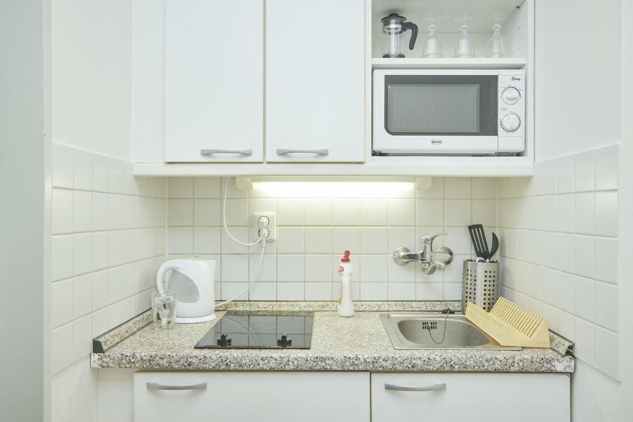 Hostel Mikoláše Alše Praga Esterno foto